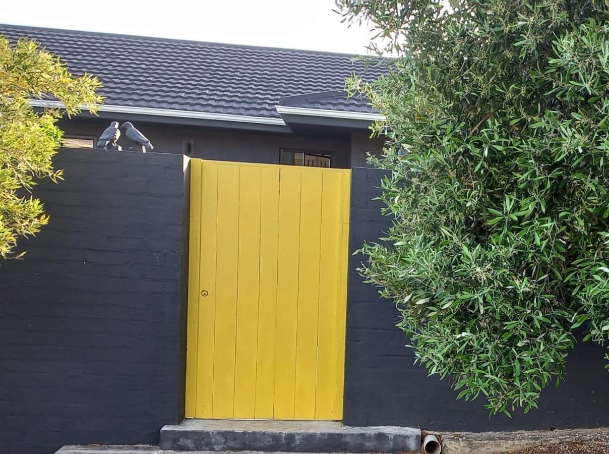 Apartment Yellow Door Hermanus